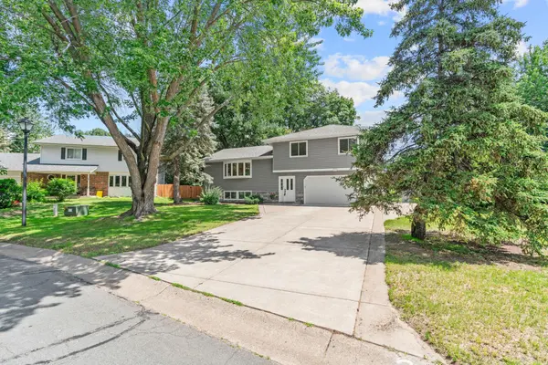 9585 Able ST NE, Blaine, MN 55434