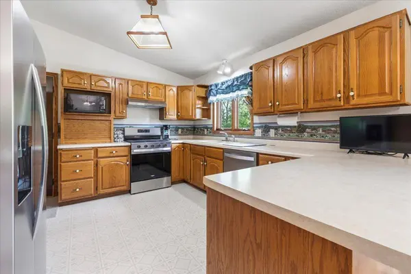 6136 Meridian AVE S, Montrose, MN 55363