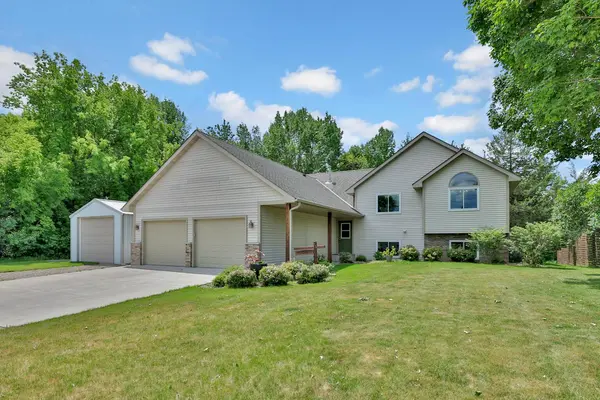 31066 Cedar Ridge DR, Lindstrom, MN 55045