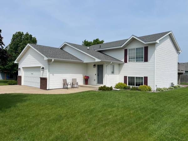 728 W 7th ST, Litchfield, MN 55355