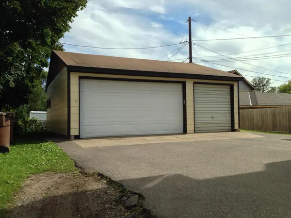 672 Surrey AVE, Saint Paul, MN 55106