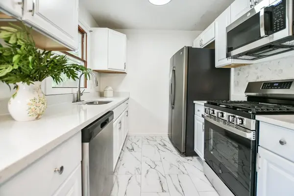 8034 Jackson ST NE, Spring Lake Park, MN 55432