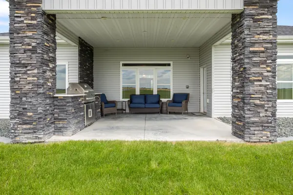 5659 43rd ST S, Fargo, ND 58104