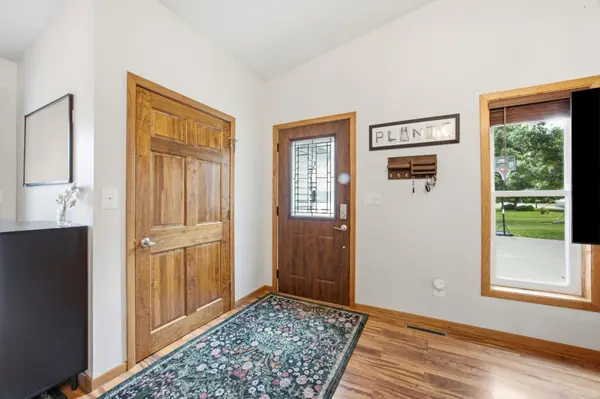 325 2nd ST S, Casselton, ND 58012