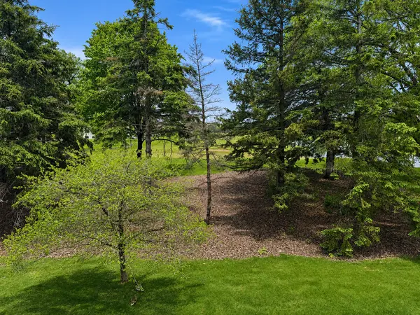 4233 93rd AVE N, Brooklyn Park, MN 55443
