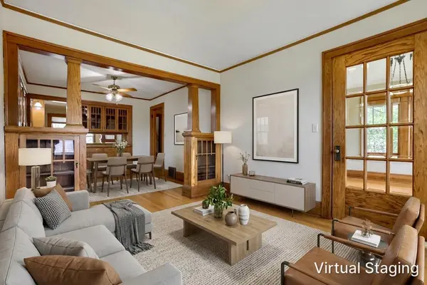 1861 Ivy AVE E, Saint Paul, MN 55119