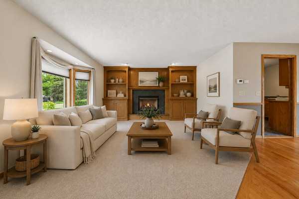 300 Sunrise LN, Champlin, MN 55316