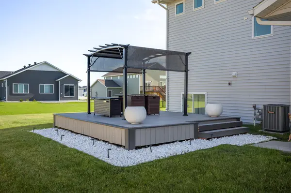 1308 Commander DR W, West Fargo, ND 58078