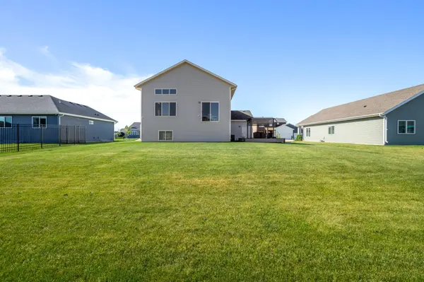 1308 Commander DR W, West Fargo, ND 58078