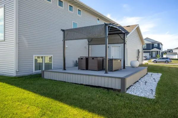 1308 Commander DR W, West Fargo, ND 58078