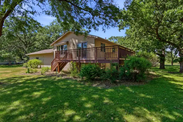 455 Green Mill LN, Hudson, WI 54016
