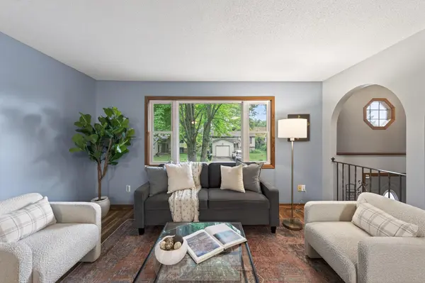 10541 Unity ST NW, Coon Rapids, MN 55433