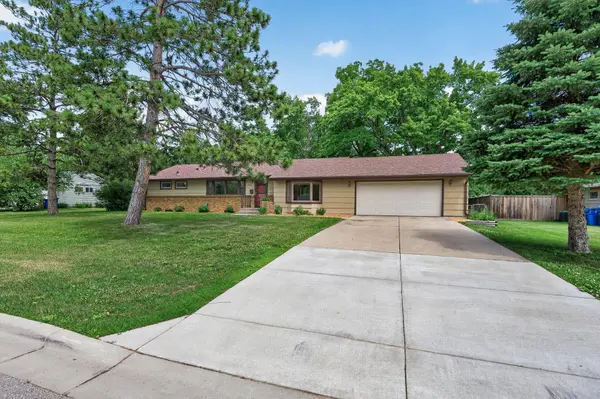 11201 Washburn AVE S, Bloomington, MN 55431