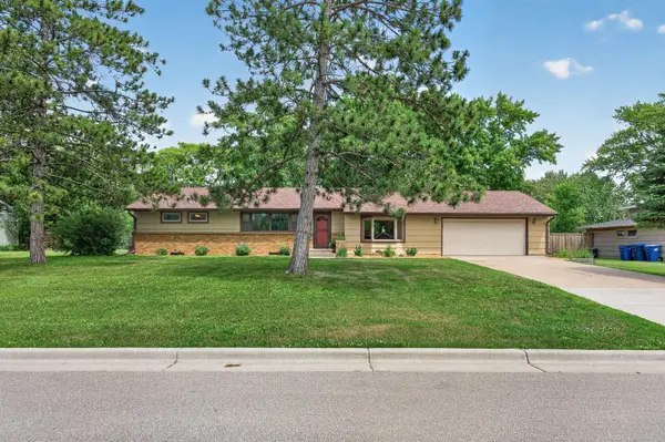 11201 Washburn AVE S, Bloomington, MN 55431