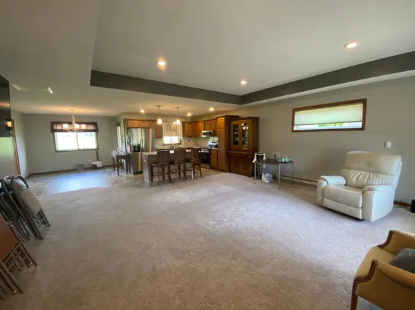 8 Abbey LN, Kasson, MN 55944