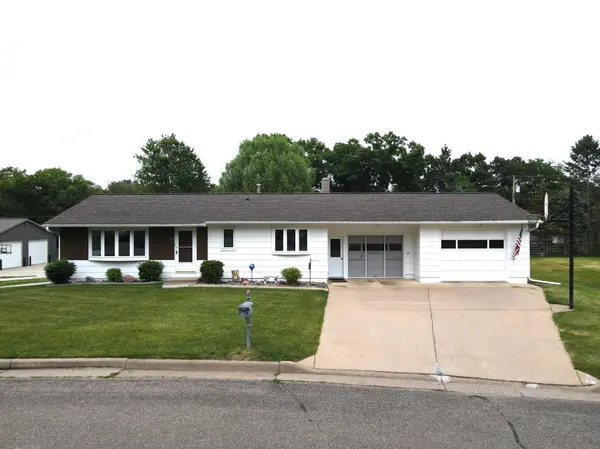 922 Auth ST, Durand, WI 54736
