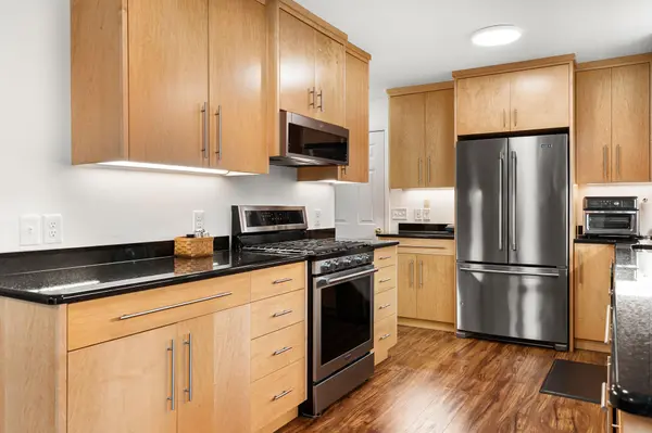 576 Phelps ST, Owatonna, MN 55060