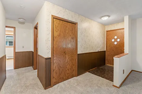9 6th AVE NE, Osseo, MN 55369