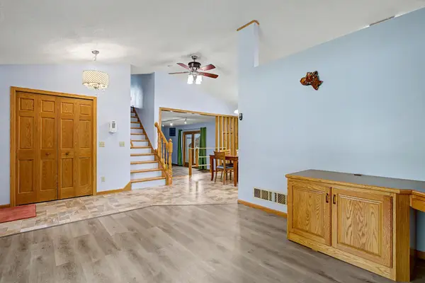 412 2nd ST NW, Saint Michael, MN 55376