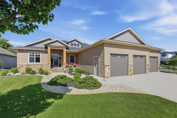 4186 Furnberg PL S, Fargo, ND 58104