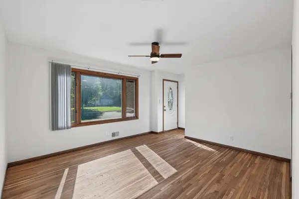 9 Park DR, Circle Pines, MN 55014