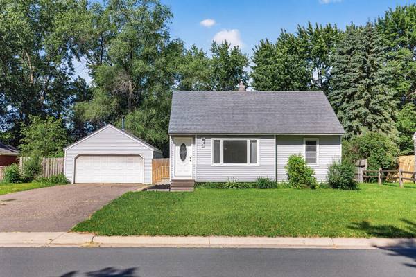 9 Park DR, Circle Pines, MN 55014