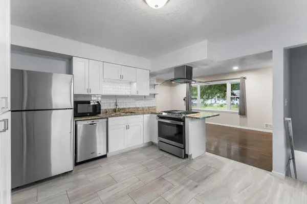 2063 Coral LN, Eagan, MN 55122