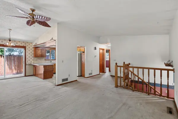10770 Linwood Forest DR, Champlin, MN 55316