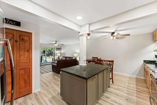 5627 Green Circle DR #113, Minnetonka, MN 55343