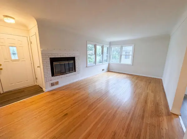1587 Hudson RD, Saint Paul, MN 55106