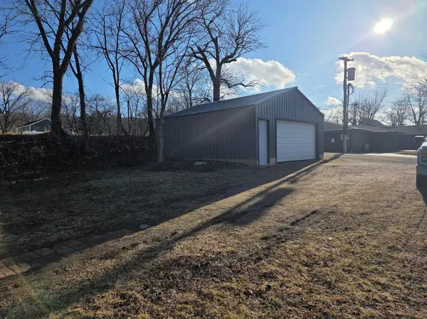 124 Center ST S, Lake Benton, MN 56149