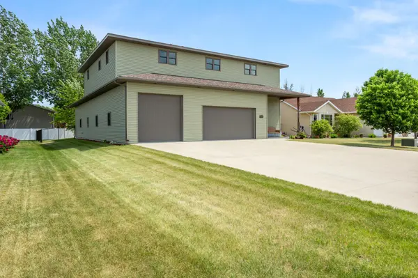 606 3 ST E, Horace, ND 58047