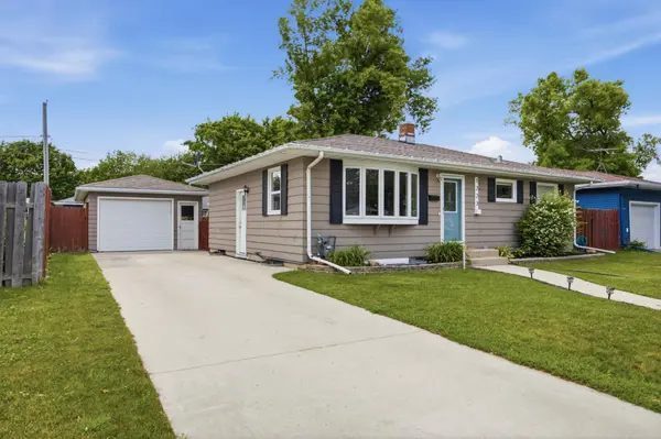1223 16th ST N, Moorhead, MN 56560