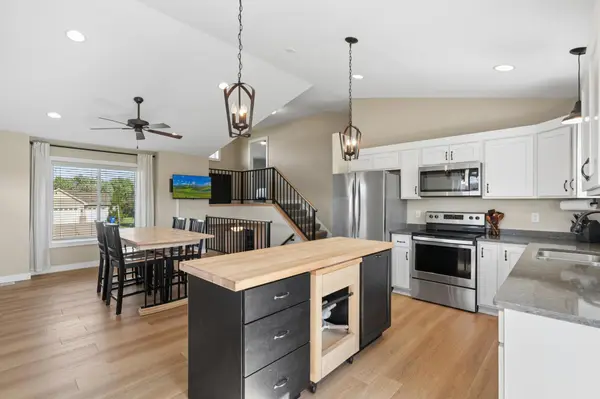 1149 Wyoming ST, Roberts, WI 54023