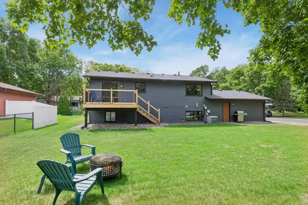 7862 Polaris LN N, Maple Grove, MN 55311