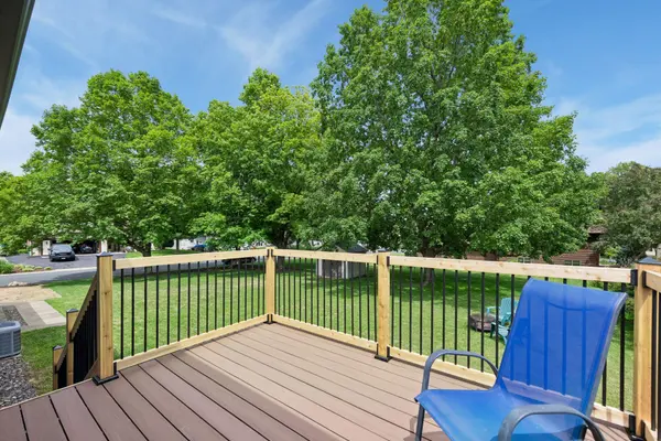 7862 Polaris LN N, Maple Grove, MN 55311