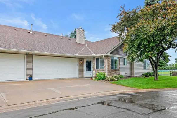 545 Lovell AVE, Roseville, MN 55113