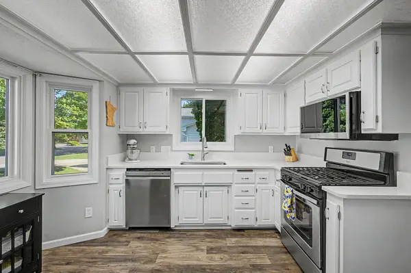 11120 Hampshire CT E, Champlin, MN 55316