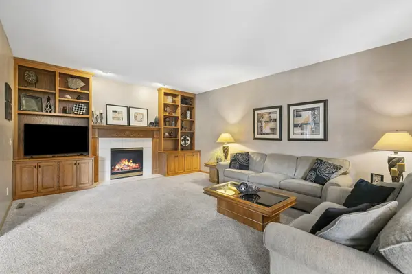 3588 Commonwealth Bay, Woodbury, MN 55125