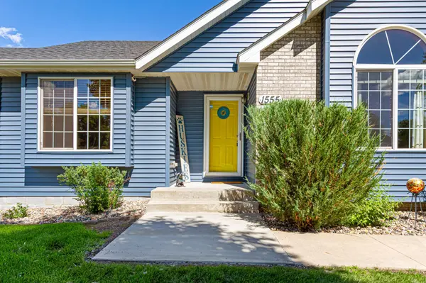 1555 Cornerstone LN, Owatonna, MN 55060