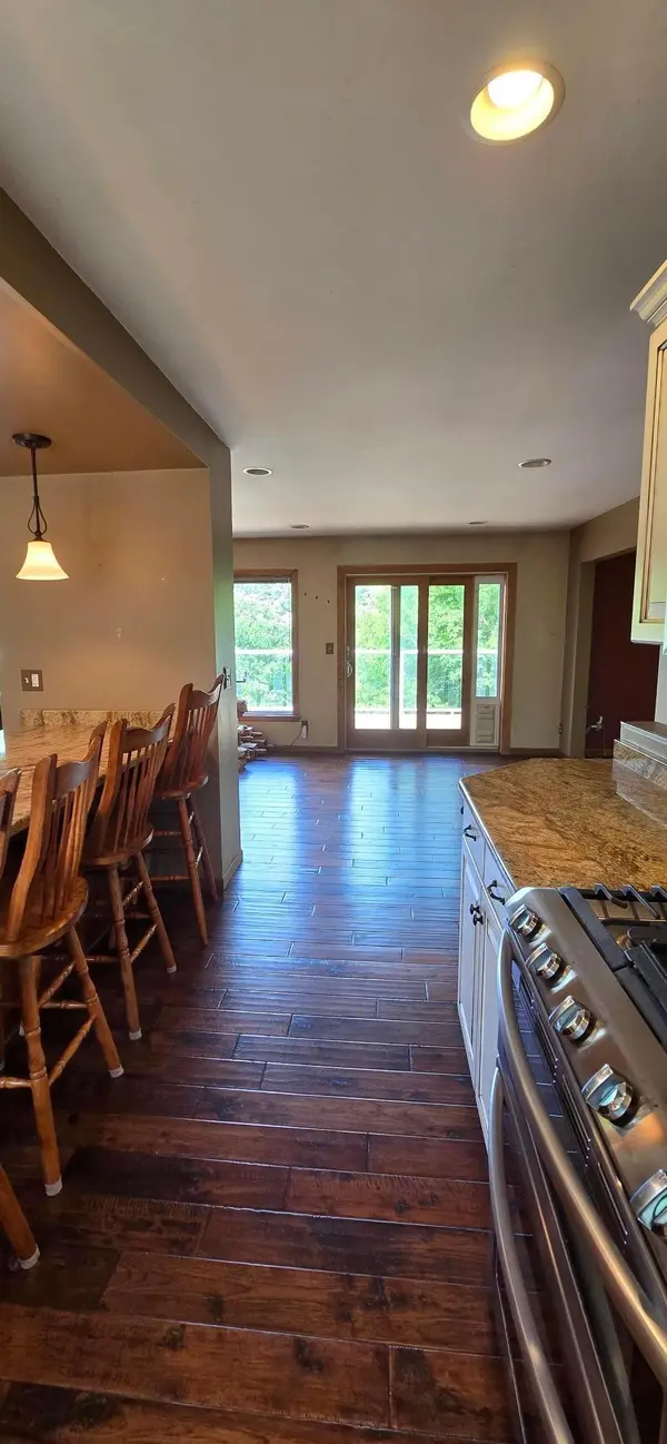 2502 S Shore DR, Albert Lea, MN 56007