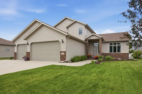 1516 3rd ST E, West Fargo, ND 58078