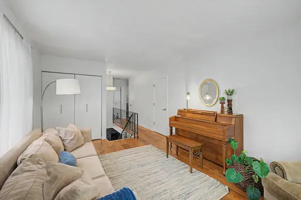 2725 Parkview BLVD, Robbinsdale, MN 55422