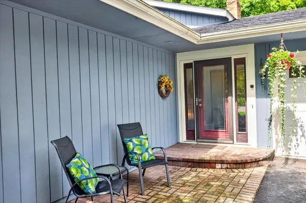 16808 Blenheim WAY, Minnetonka, MN 55345