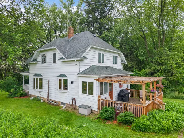 18615 Dunn RD, Caledonia, MN 55921