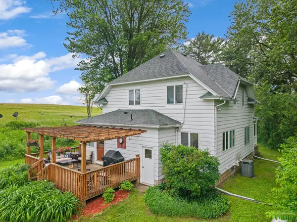 18615 Dunn RD, Caledonia, MN 55921
