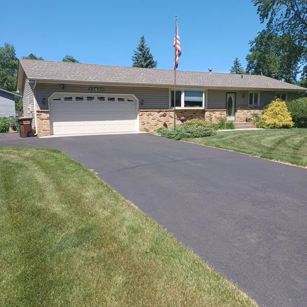 12620 Pineview TRL, Dayton, MN 55327