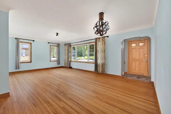 1257 Birmingham ST, Saint Paul, MN 55106