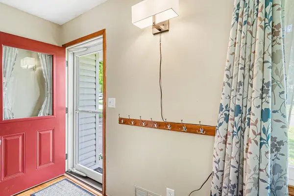 2045 Bluestone LN, Eagan, MN 55122