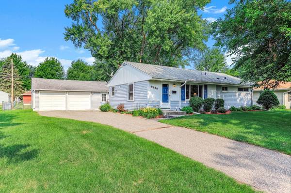 9230 Clinton AVE S, Bloomington, MN 55420